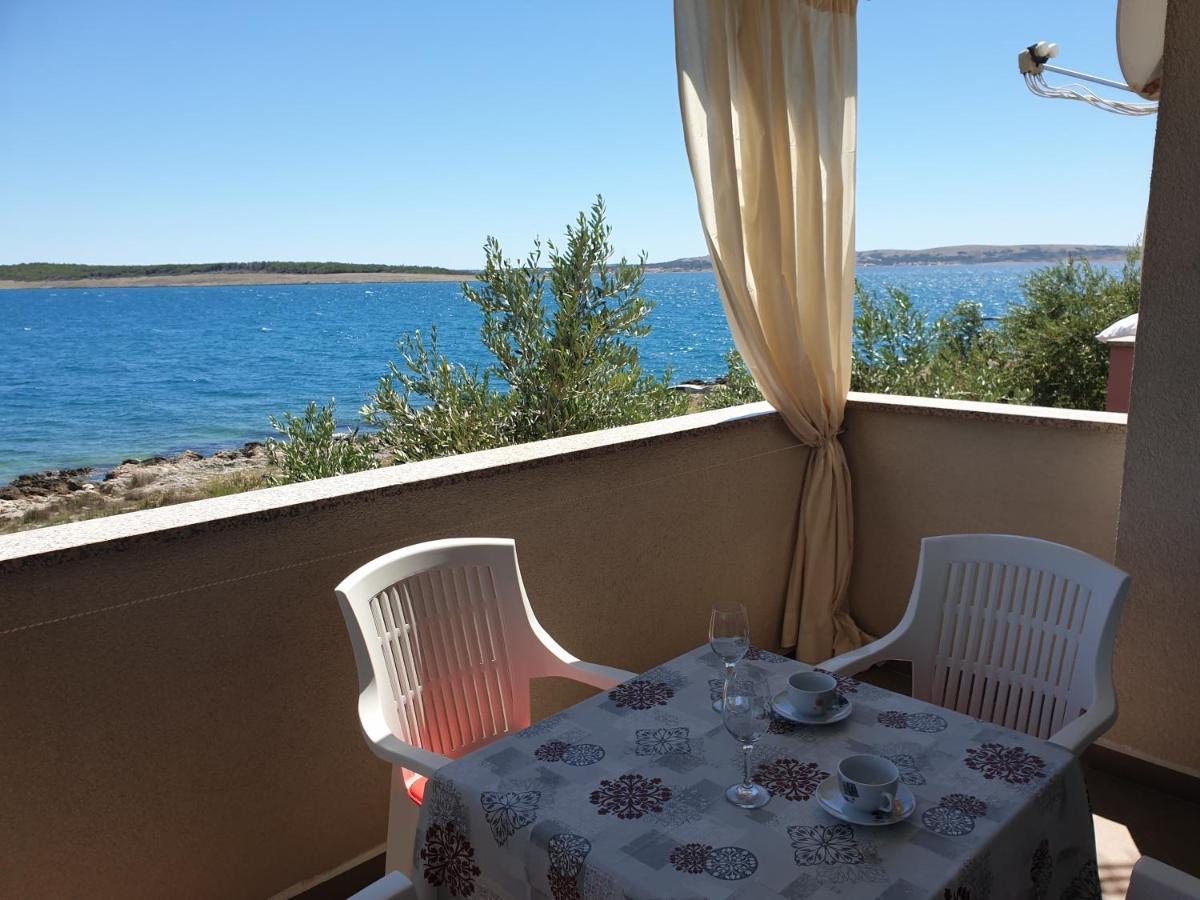 Summertime Apartmani Povljana Dış mekan fotoğraf