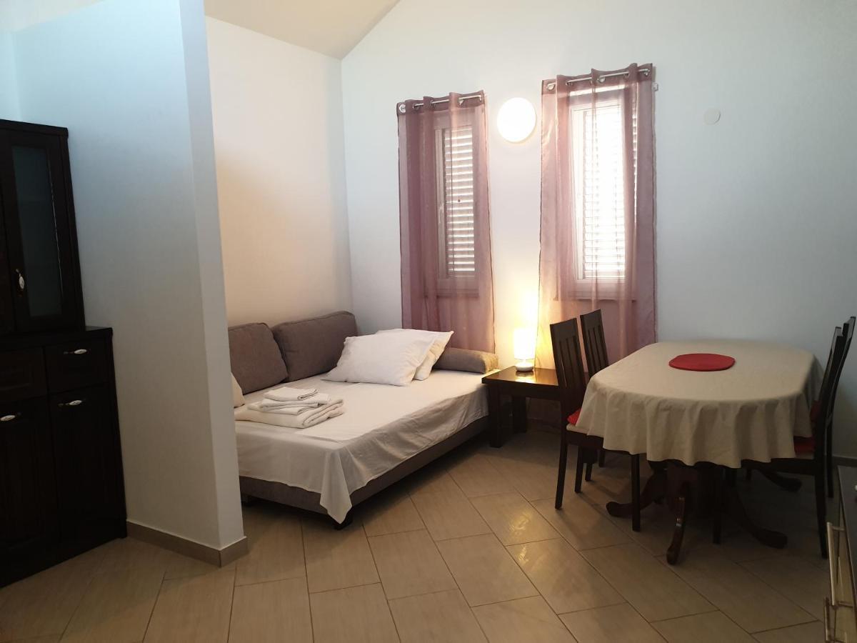Summertime Apartmani Povljana Dış mekan fotoğraf