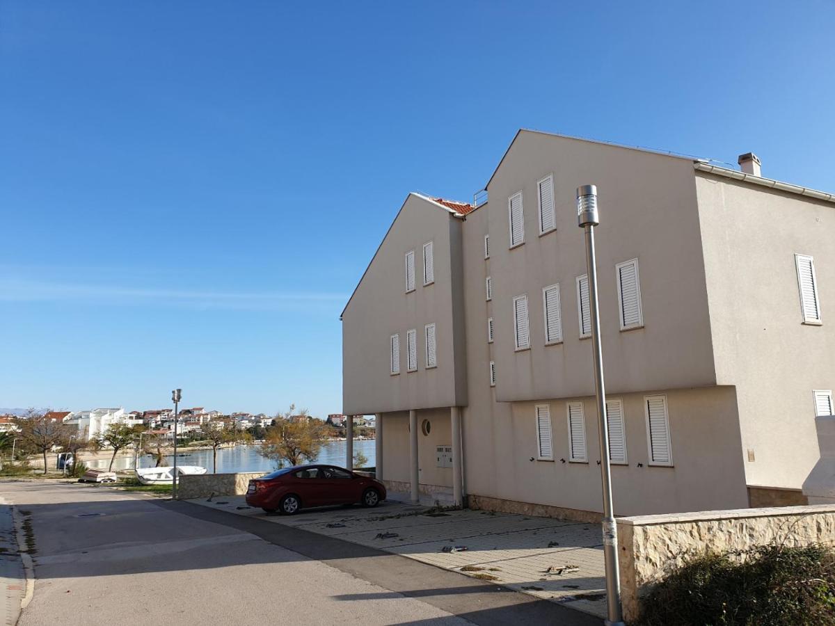 Summertime Apartmani Povljana Dış mekan fotoğraf